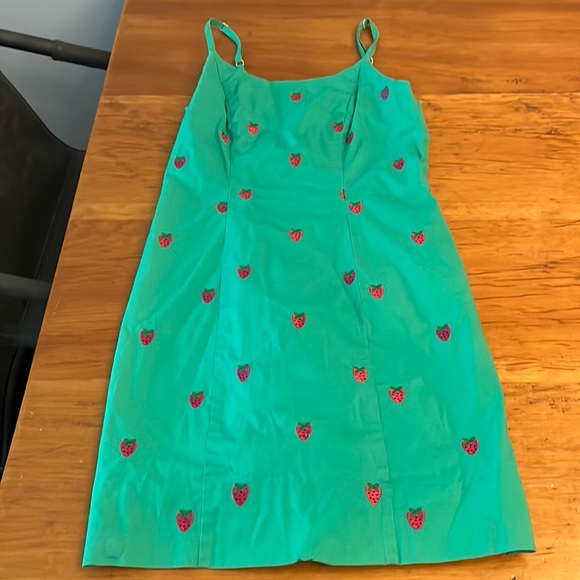 Lilly Pulitzer strawberry dress - Picture 2 of 8